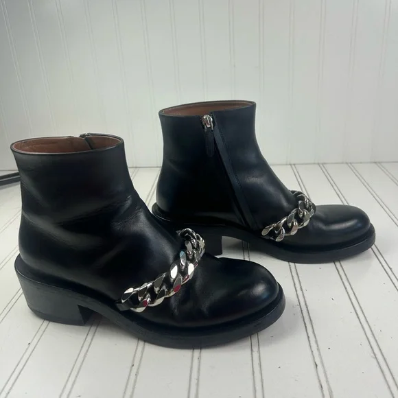 Givenchy Laura Black Chain Trimmed Leather Ankle Boots Womenโs Size 7-7.5 - Picture 4 of 12
